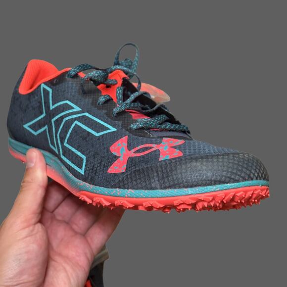 Under Armour Brigade XC Low Men's Size 11.5 Track Shoes 3022001-401 NWT - Picture 7 of 8